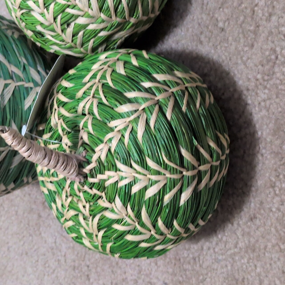 Lot Of 3 Woven Pumpkins - Picture 3 of 5